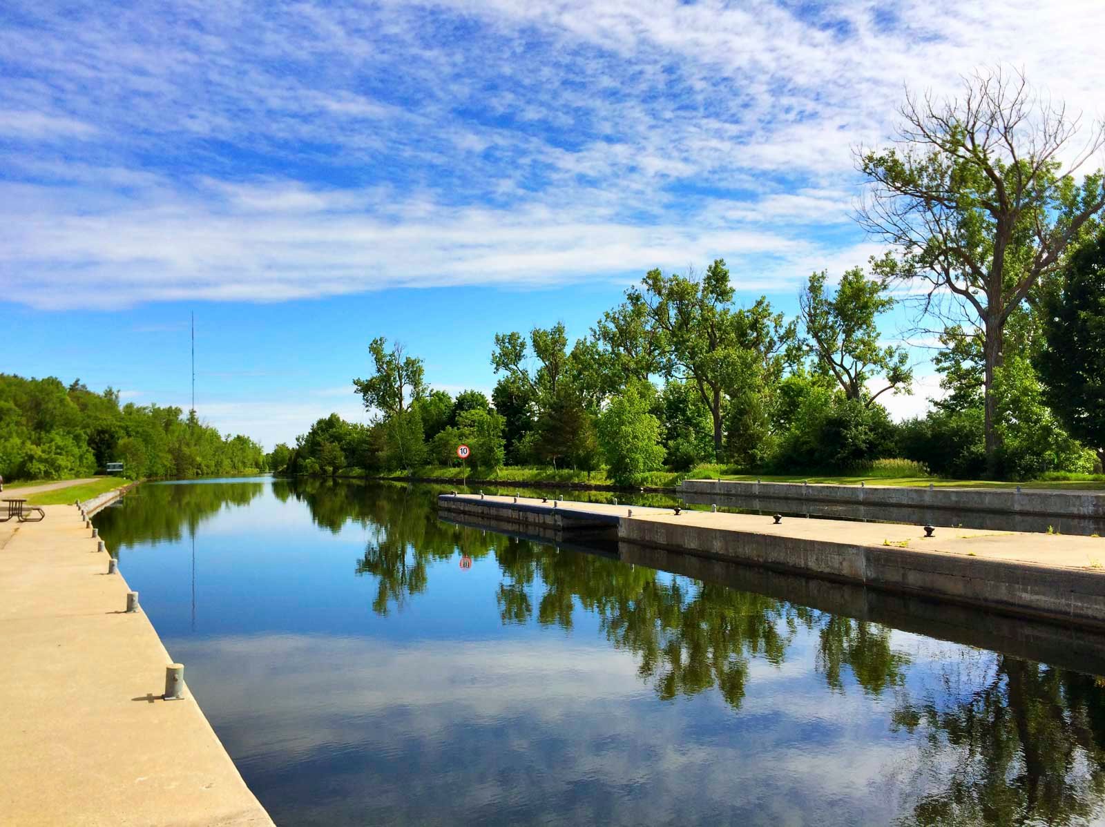 Hydraulic lift lock at Lock 21 in Peterborough