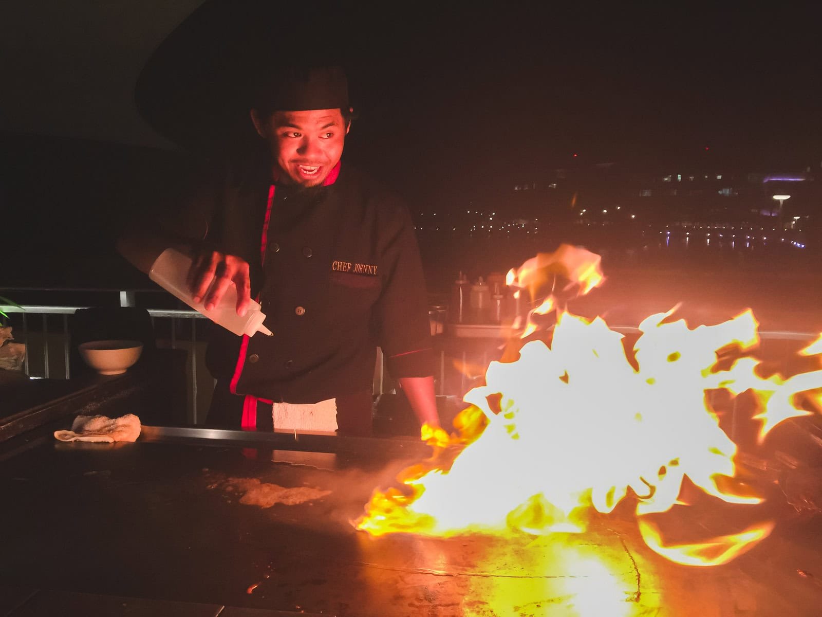 Watching Teppanyaki at Mizu