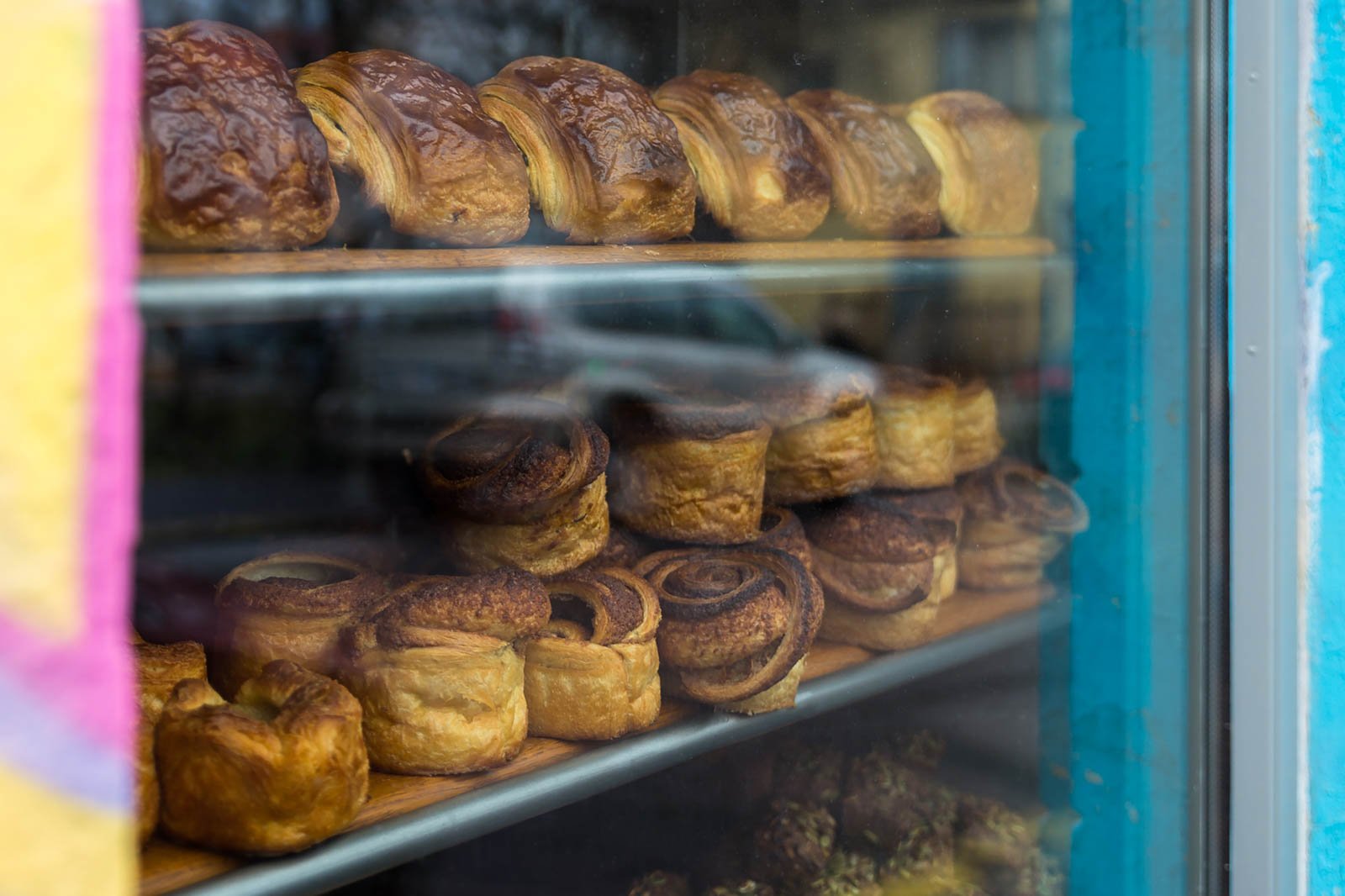 Freshly baked kanilsnúðar Icelandic cinnamon rolls from Brauð & Co. in Reykjavík.