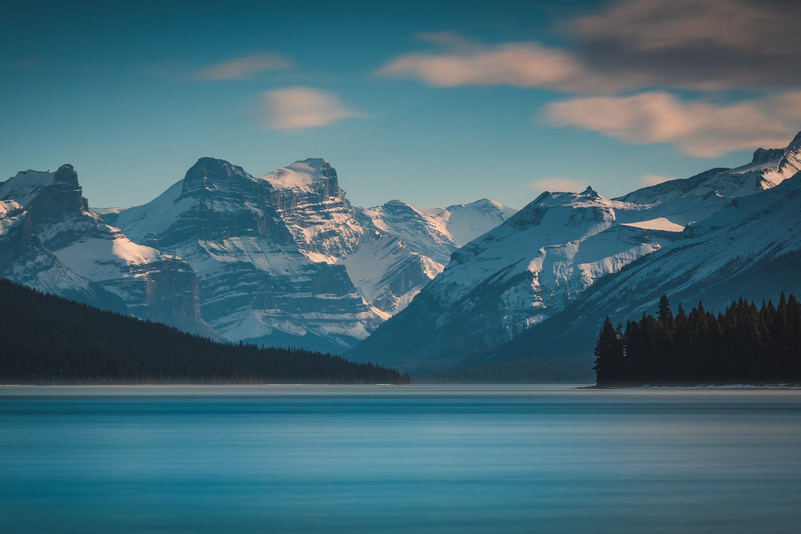 A view of Maligne Lake before heading out to Spirit Island.