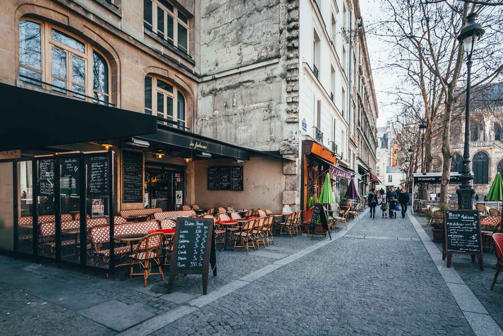 Dave from The Planet D entering a cafe on Rue des Rosiers in Le Marais, Paris